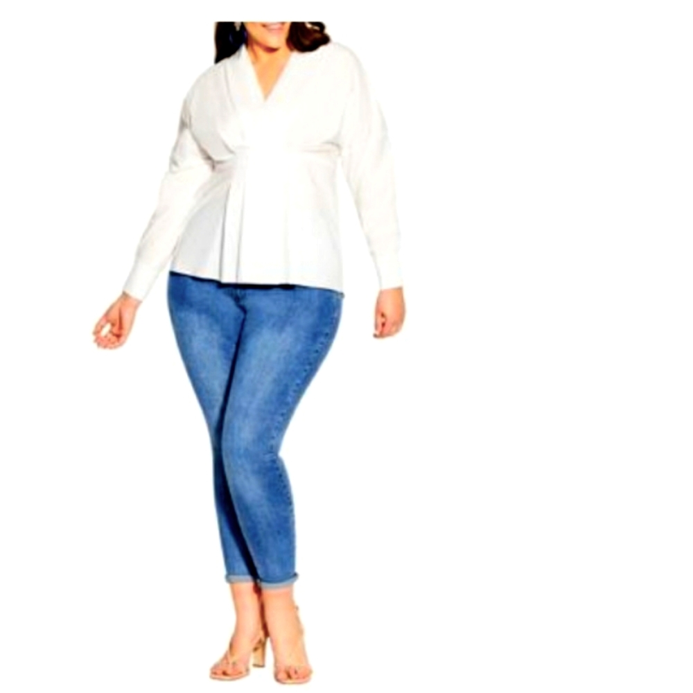 V-neck babydoll long sleeve white blouse